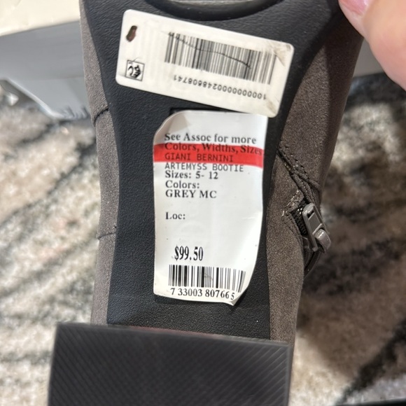 NWT size 11M boots. - Picture 9 of 9